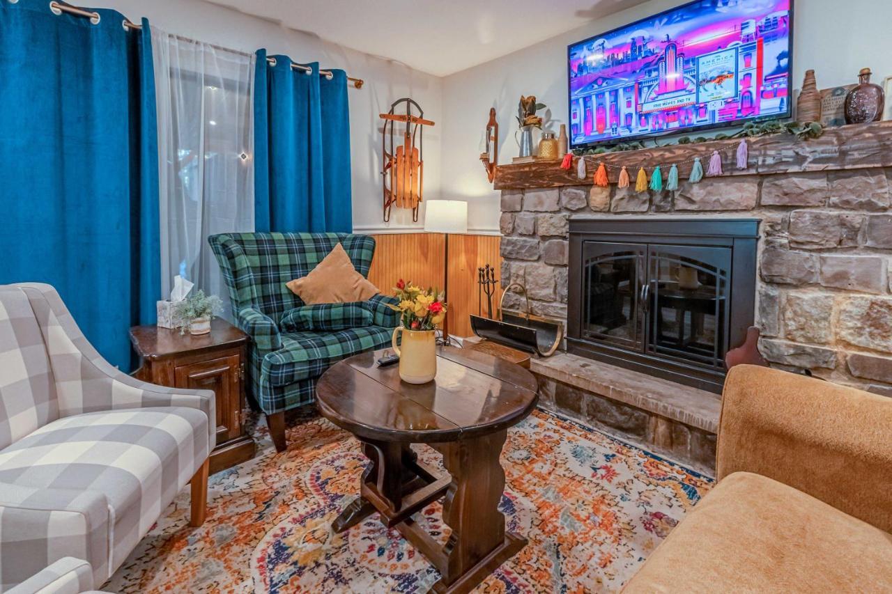 Poconos Ski Retreat With Sauna, Hot Tub, And Game Room Lake Harmony Zewnętrze zdjęcie