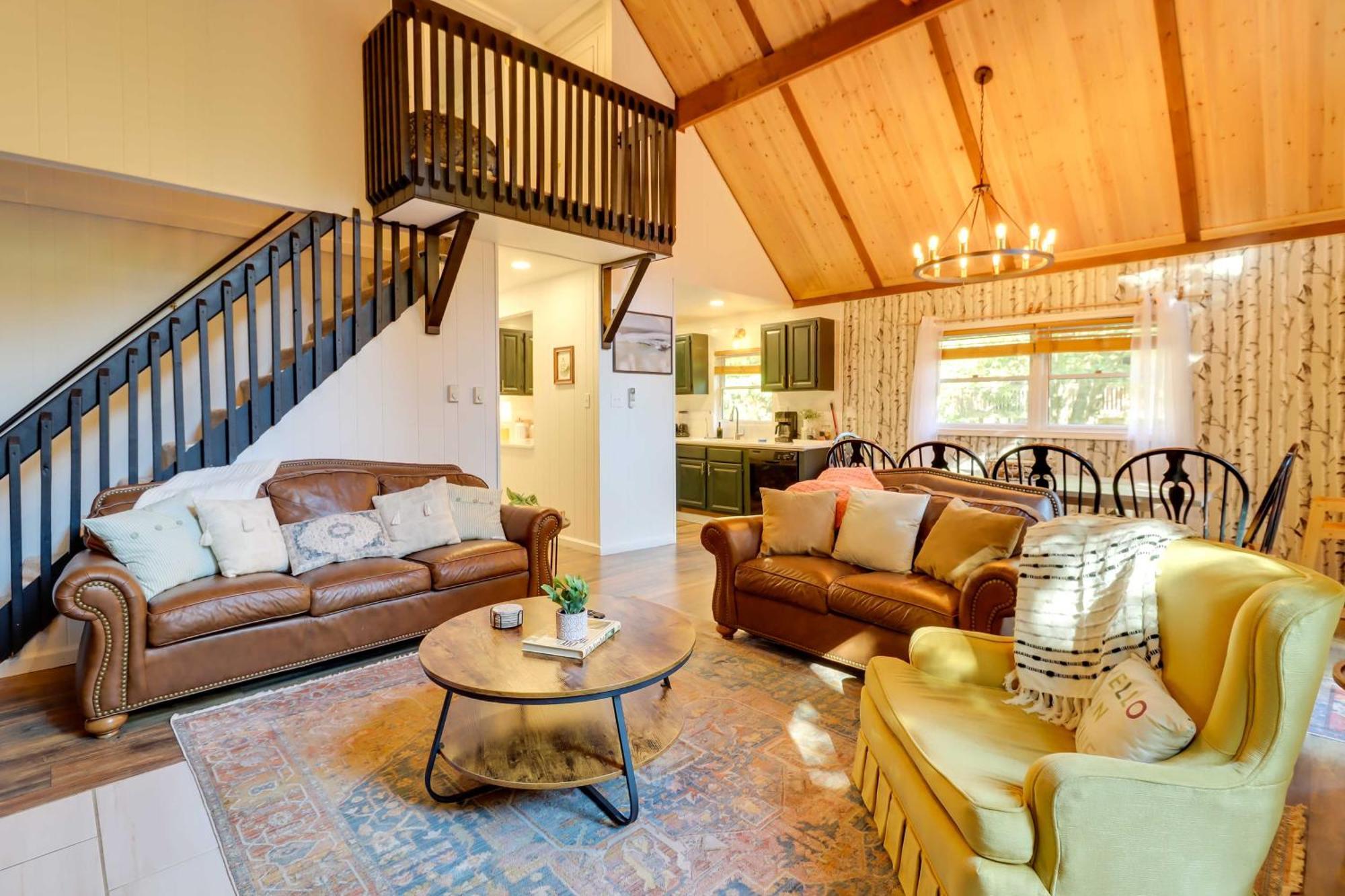 Poconos Ski Retreat With Sauna, Hot Tub, And Game Room Lake Harmony Zewnętrze zdjęcie