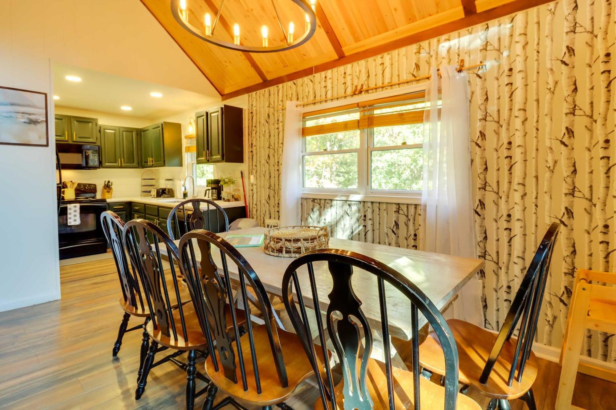 Poconos Ski Retreat With Sauna, Hot Tub, And Game Room Lake Harmony Zewnętrze zdjęcie
